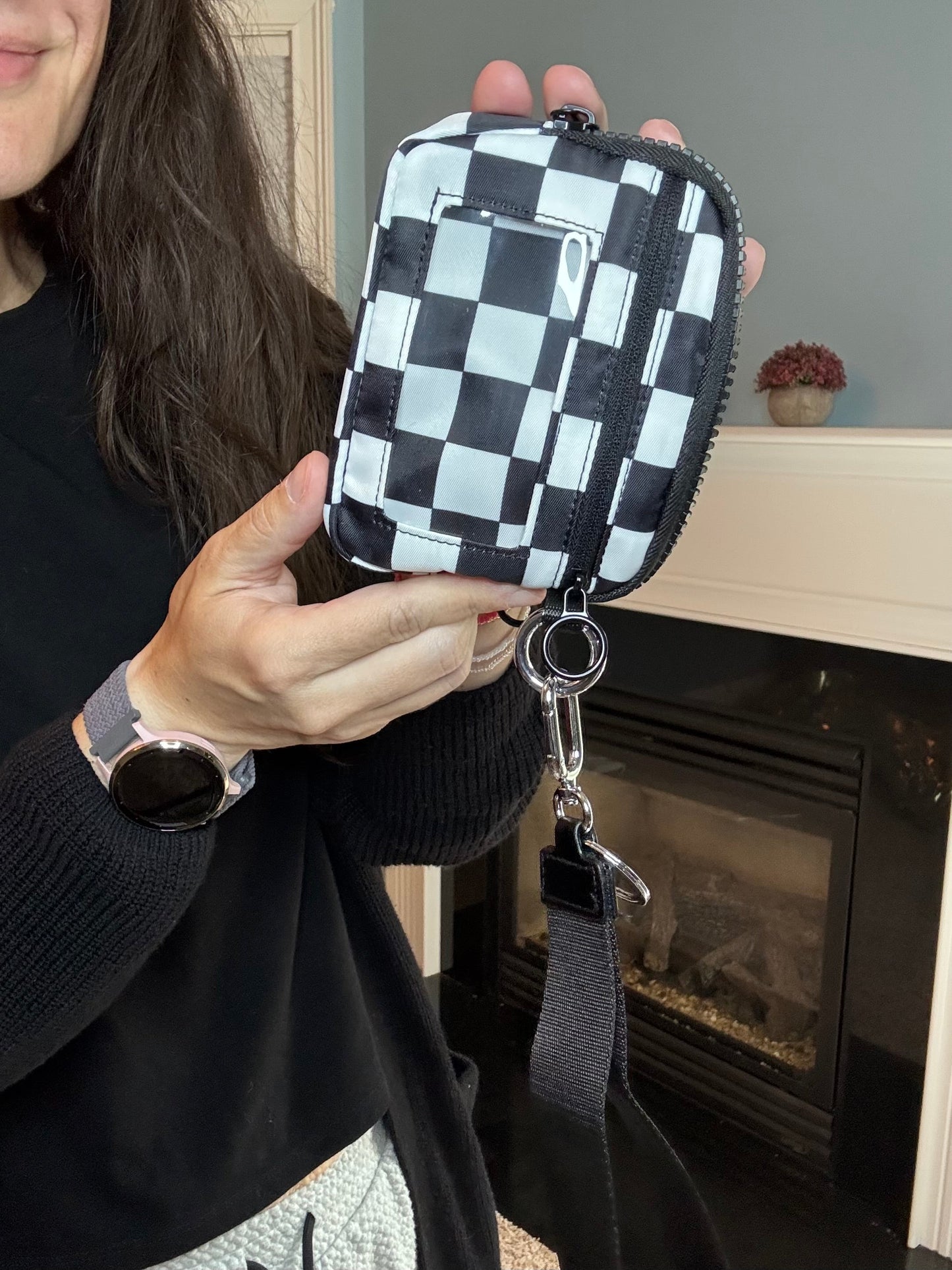 Rue - Nylon Wristlet Wallet - Checkered