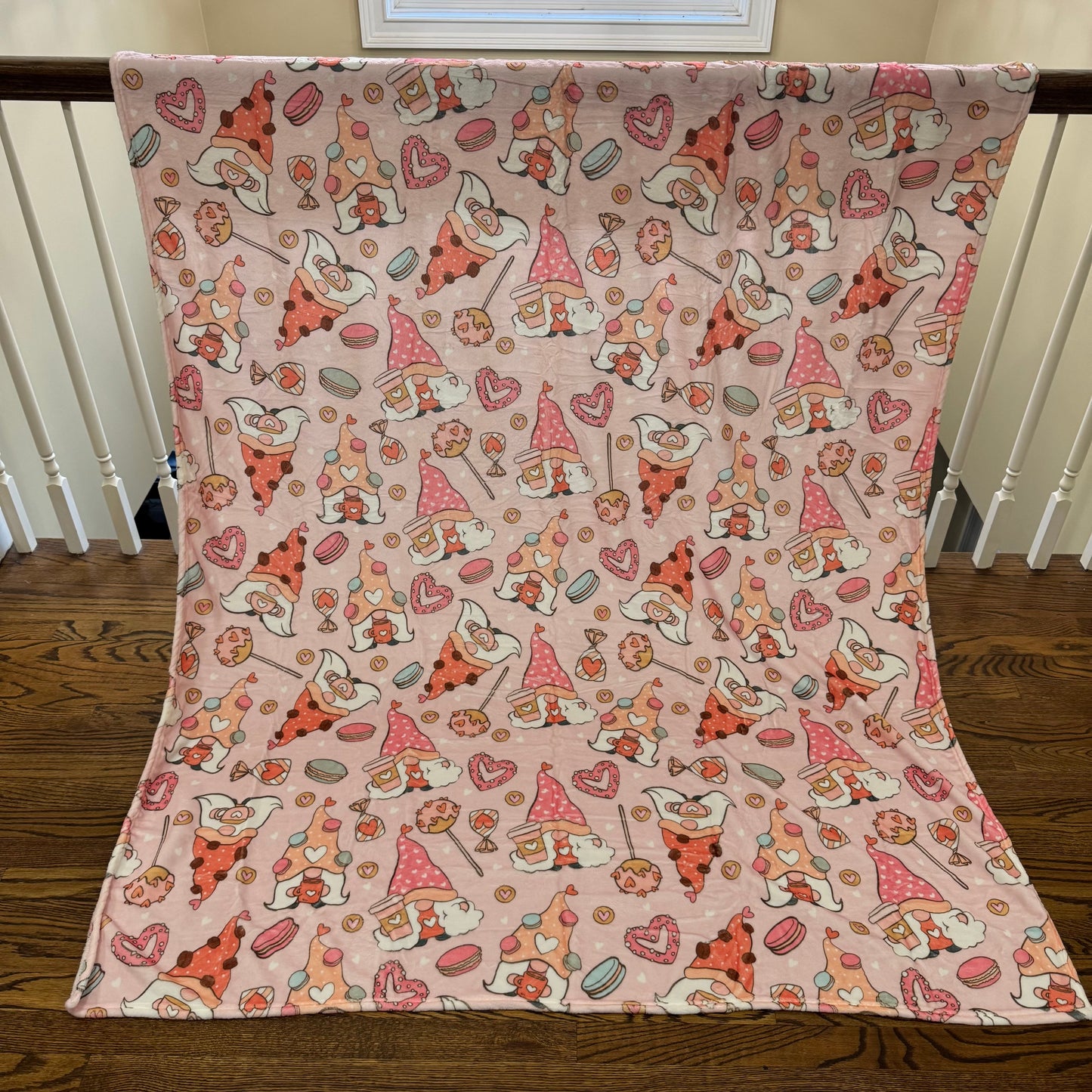 Blanket - Gnomes Cake Pop