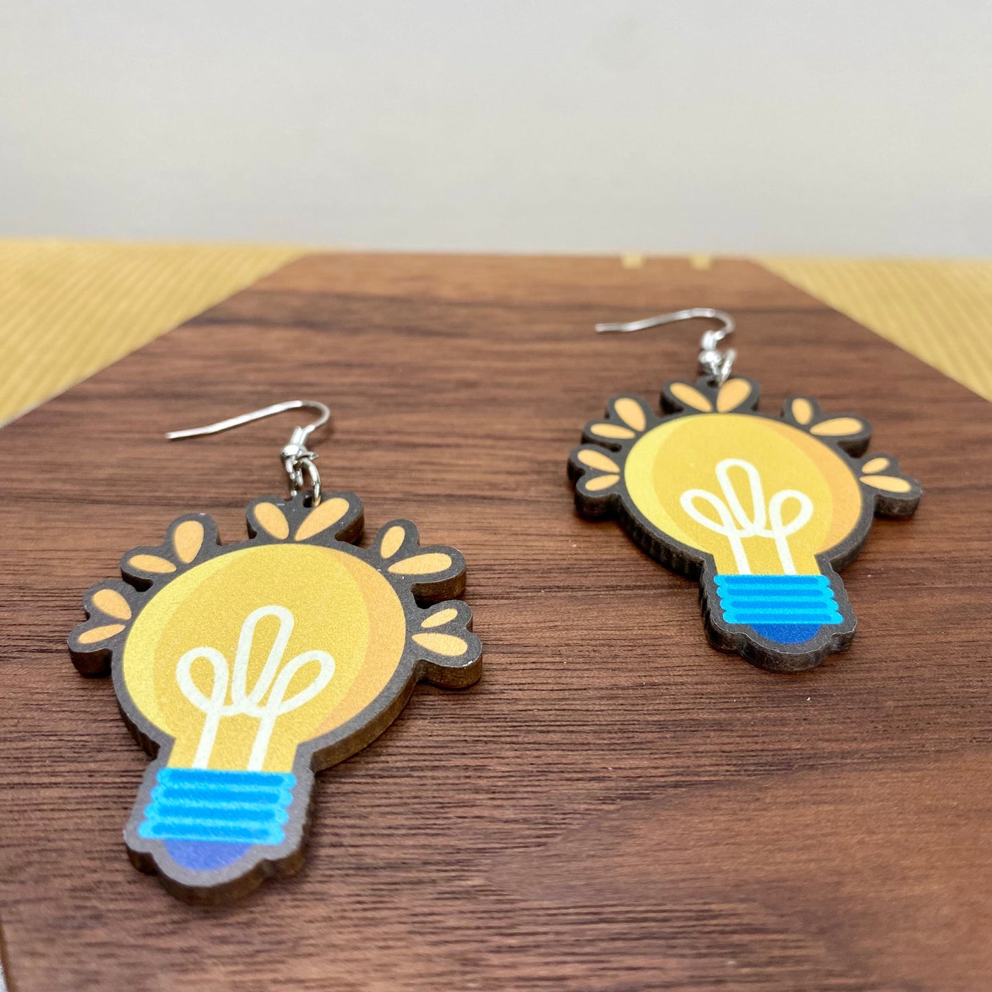 Wooden Dangle Earrings - Teacher - Light Bulb