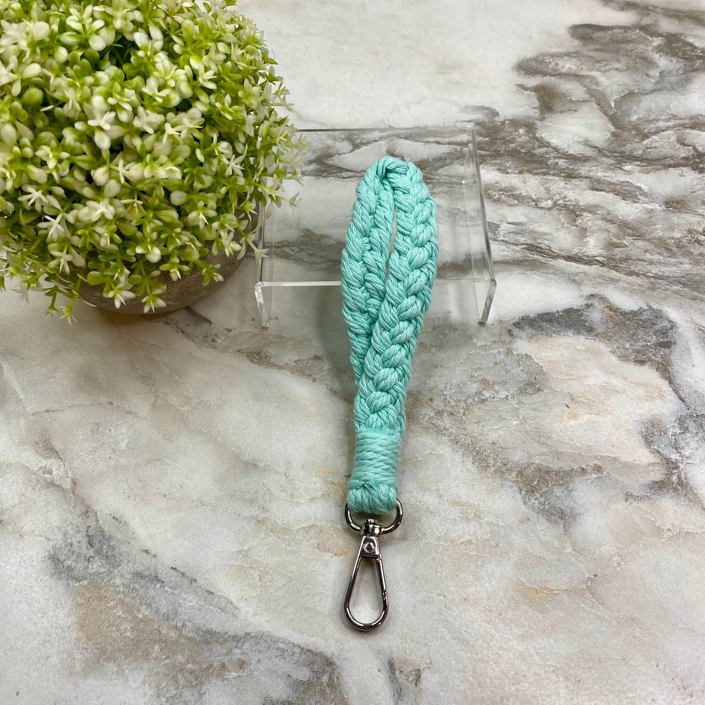 Keychain - Macrame Bracelet - Braided Mint